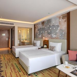 Grand Luxury Twin Bed